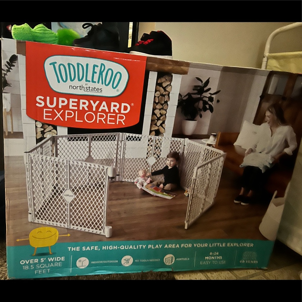 Baby play pen